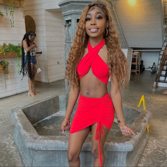 Meet your Posher, Rae - Picture 1 of 1